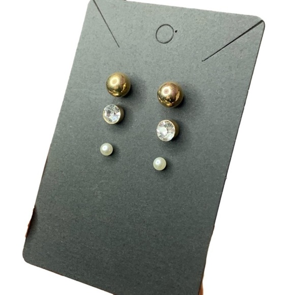 Gold stud earring set - Picture 1 of 2